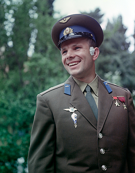 Летчик-космонавт СССР Герой Советского Союза Юрий Алексеевич Гагарин на отдыхе в Сочи, 1961 год
