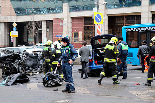 Пять автомобилей столкнулись на Садовом кольце в Москве