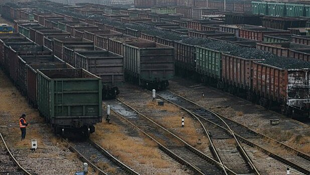 В Донбассе задержали более ста вагонов с углем и металлоломом