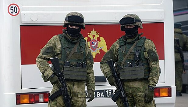 Росгвардия "освободила заложников" в Сбербанке в рамках учений в Москве