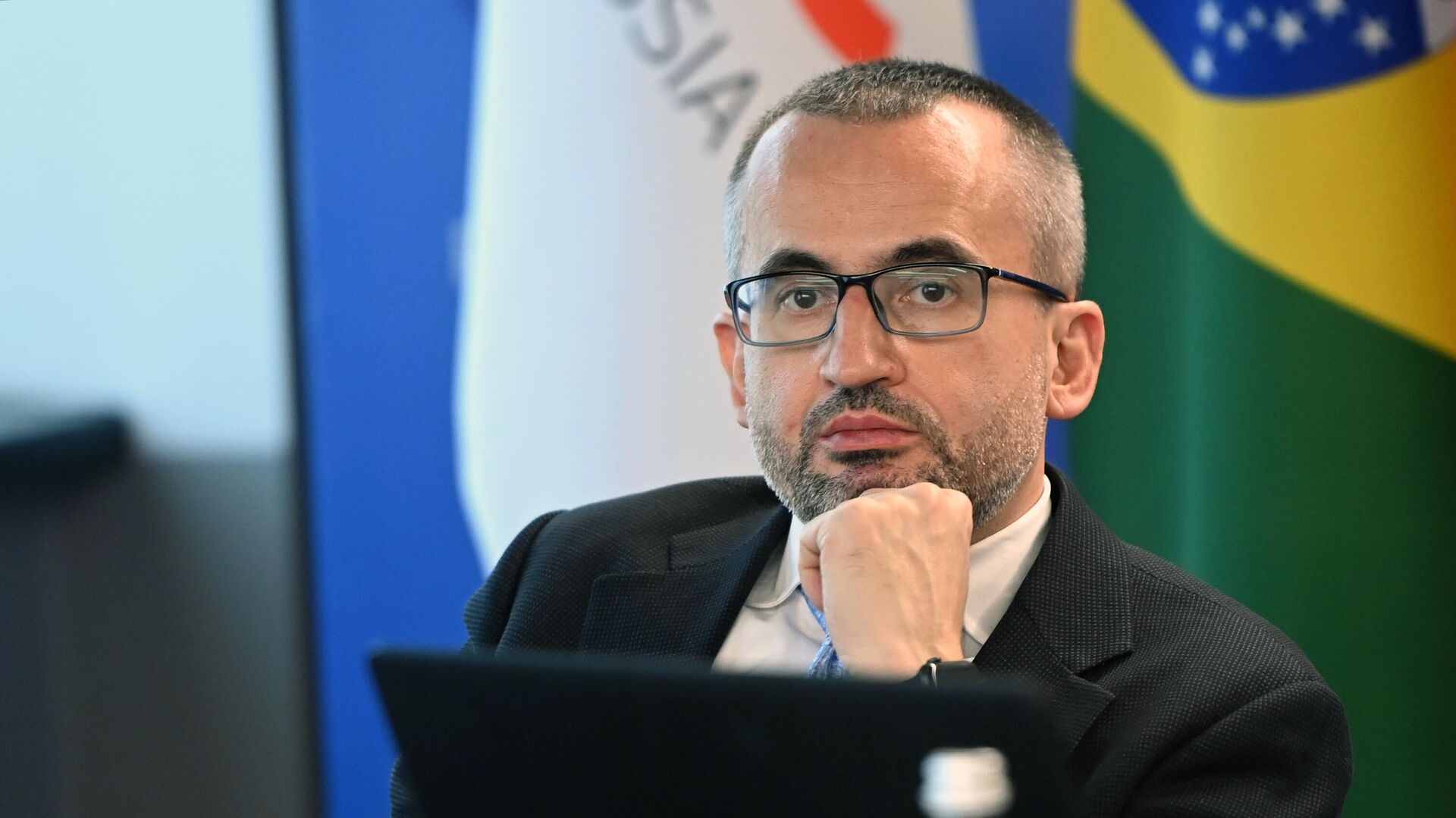 В России пообещали ответить на новые санкции Канады