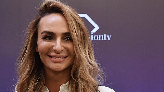 Екатерина Варнава похвасталась фигурой в коротких шортах