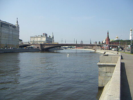 В мэрии предложили озеленить Большой Москворецкий мост