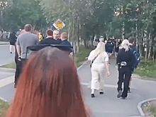 Народный сход после драки с приезжими в российском городе сняли на видео