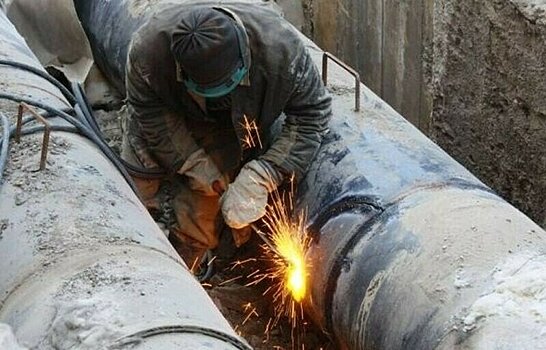 На Пятницкой произошел разрыв трубопровода