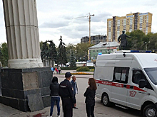 Ребенка убило упавшей мраморной плитой с фасада Дворца культуры