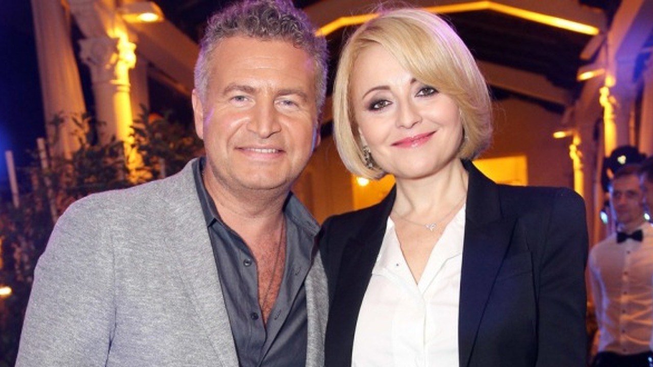 Варум сколько лет 2024. Варум сколько лет 2024. Стрижка анжелики варум 2021. Варум. Варум 2023.