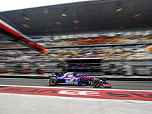 Квят стал восьмым на первой практике в Китае