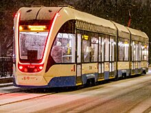 Трамваи № 11 задерживаются на улице Богатырский мост