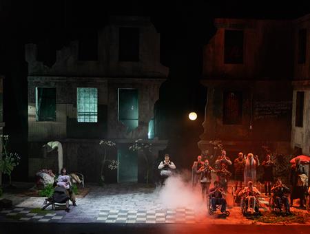 Дом, который продолжается в нас: «СамАрт» поставил новый спектакль