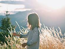 К чему снится девочка? Толкование сна про маленького ребенка из сонников, мнение психолога