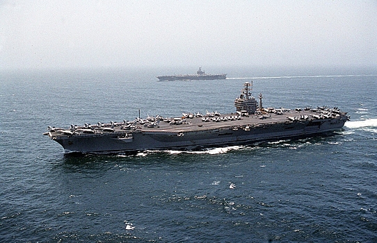 Авианосец ВМС США вошел в Красное море