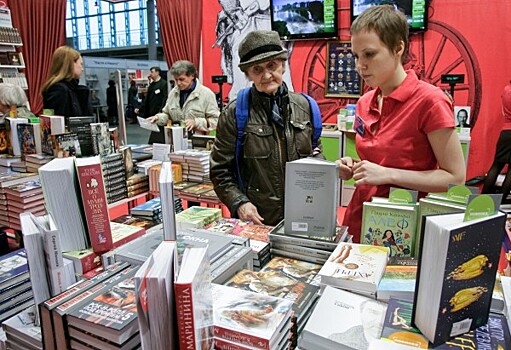 В Петербурге на Дворцовой площади пройдет международный книжный салон