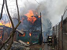 В страшном пожаре сгорел дом семьи с 11 детьми