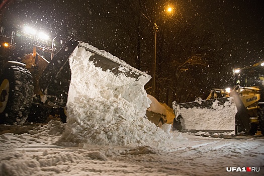 Осторожно, работает техника: какие дворы расчистят в Уфе от снега 4 января