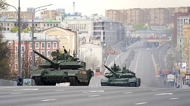 Около 11 тысяч военных приняли участие в генеральной репетиции парада Победы в Москве