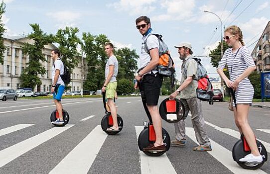В Госдуме предлагают приравнять гироскутеры и электросамокаты к мопедам