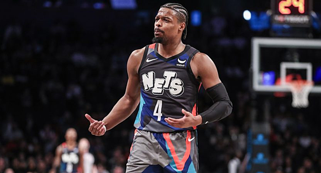 «Висконсин» отчислил Денниса Смита