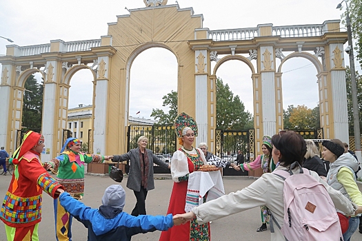 Гала-концерт национально-культурных организаций и сообществ состоялся в Автозаводском парке