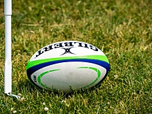 Регбистка ответила на критику фигуры в облегающем платье