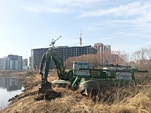 В Челябинск доставили земснаряд для очистки от ила русла реки Миасс