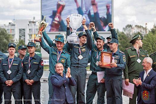 Пожарные из Некрасовки заняли третье место в чемпионате по боевому развертыванию