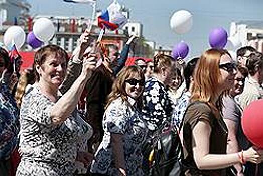 Больше тысячи творческих коллективов поздравили самарцев в День весны и труда