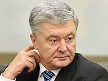 Порошенко отреагировал на введение санкций СНБО Украины против него