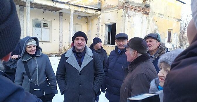Воронежцы накинулись на Прилепина за отказ в поддержке памятника Юрию Хою