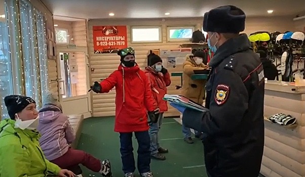Туристы и сотрудники горнолыжного курорта Шерегеш жалуются на проверки