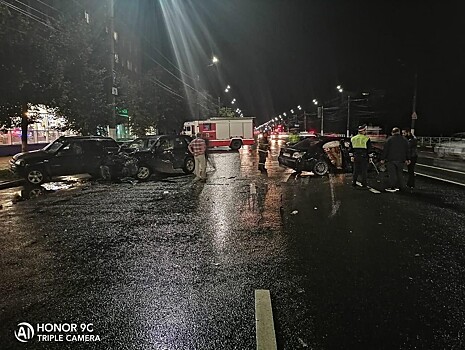 Водитель BMW дрифтовал: подробности ДТП на Вагжанова