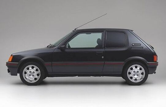 Бронированный Peugeot 205 GTI 1990 года выставлен за 37500 евро