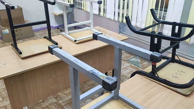 В Омске из-за роста заболеваемости ОРВИ и гриппом на карантин закрыли 22 класса