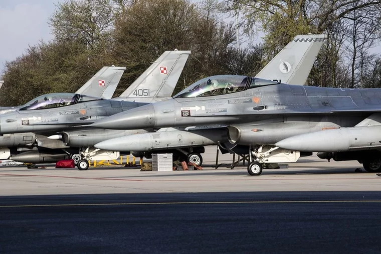 Нидерланды позволят Киеву использовать F-16 для ударов по России