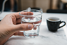 Правда о воде: насколько вредно запивать еду