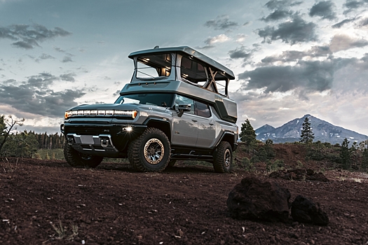 Электропикап GMC Hummer EV превратили в двухэтажный коттедж на колёсах