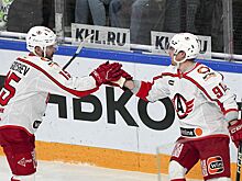 Нападающие Автомобилиста Алексей Макеев и Анатолий Голышев о первом матче серии плей-офф со СКА