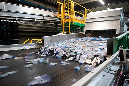 Запрет Китая на импорт отходов оживляет перерабатывающую промышленность США