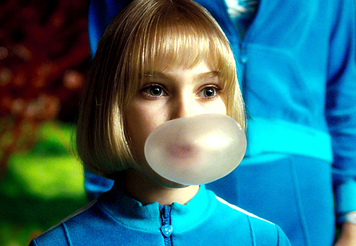 Гипертонус и стёртые зубы: стоматолог рассказал, как правильно жевать жвачку