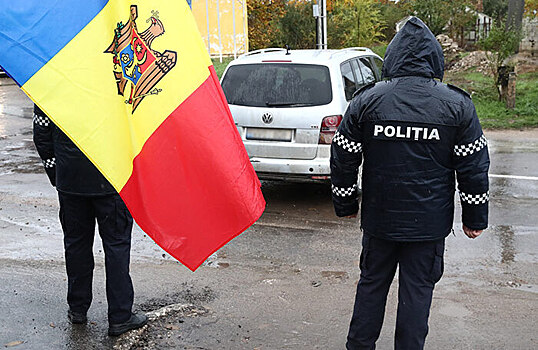 Дипломаты-контрабандисты. На границе Молдавии и Украины перехватили посольскую машину с анаболиками