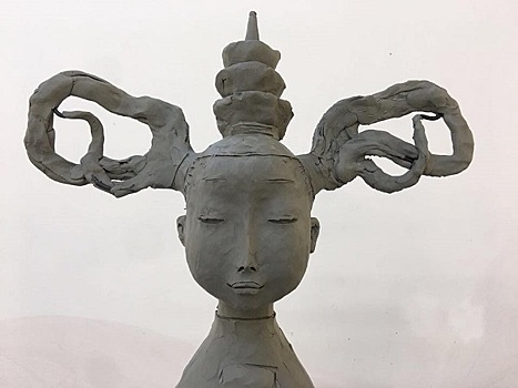Художник Даши Намдаков предложил установить на набережной в Улан-Удэ скульптуру "Селенга"