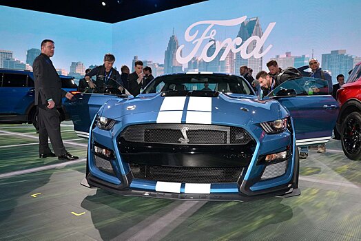 Ford удивил экстремальным Mustang Shelby GT500