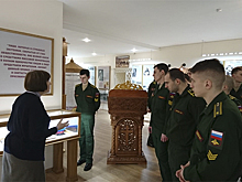 Курсанты факультета среднего медицинского образования ВмедА посетили выставку в Лавре