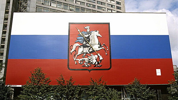 Ресин рассказал, как Москва восстановила исторический герб