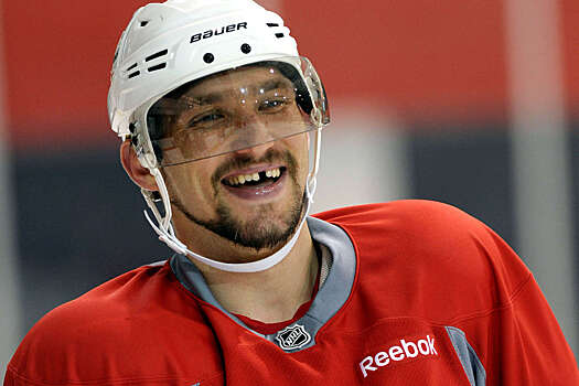 В НХЛ заявили о неопределенности с вопросом возвращения российских игроков