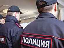 Пассажиров прогулочного корабля в Москве обыскала полиция