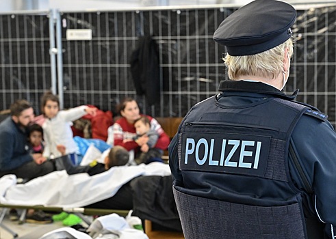 СМИ: Германия стоит на пороге миграционного кризиса