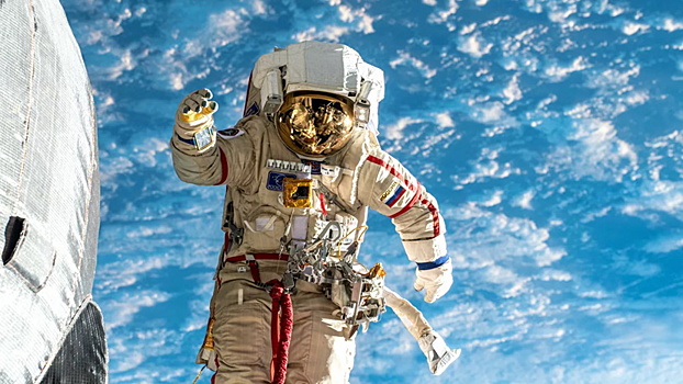 Лётчик-космонавт рассказал о космическом туризме