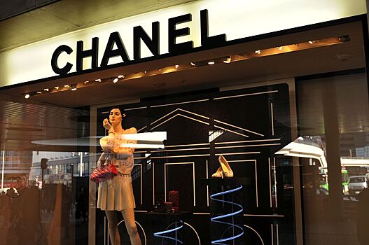 Глава Chanel покидает свой пост
