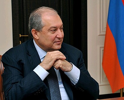 Президент Армении проведет экстренные консультации по вопросу Карабаха
